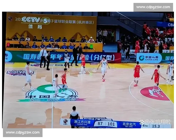 一次关键罚下如何改变整场比赛格局与冠军归属悬念深远影响解析全