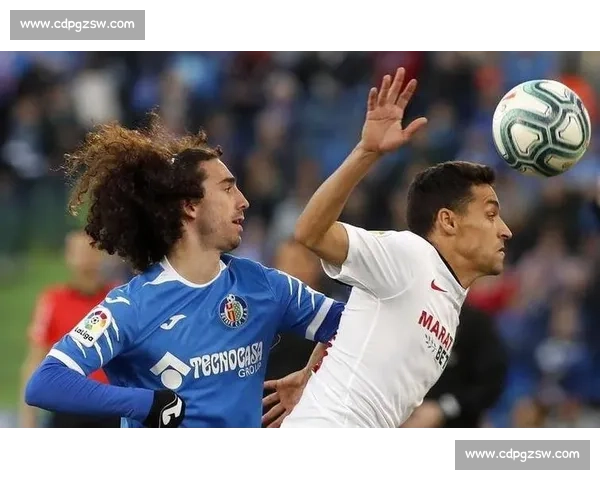 经典对决重燃战火跨越时代的巅峰对决引发激情碰撞